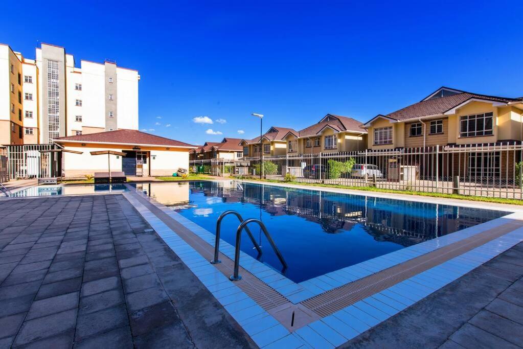 Serena 3br W Mall And Pool Apartment *